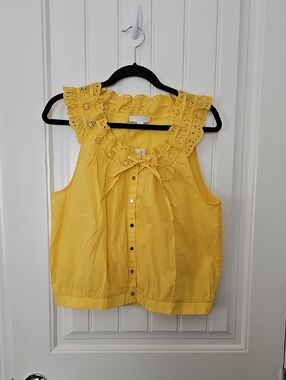 Ann Taylor Yellow Eyelet Ruffle Tie-Front Sleeveless Blouse